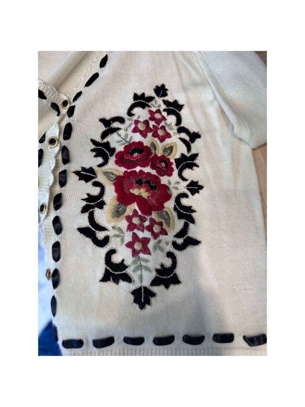 Jantzen classics size large black cream satin red embroidery Vintage - Picture 8 of 16